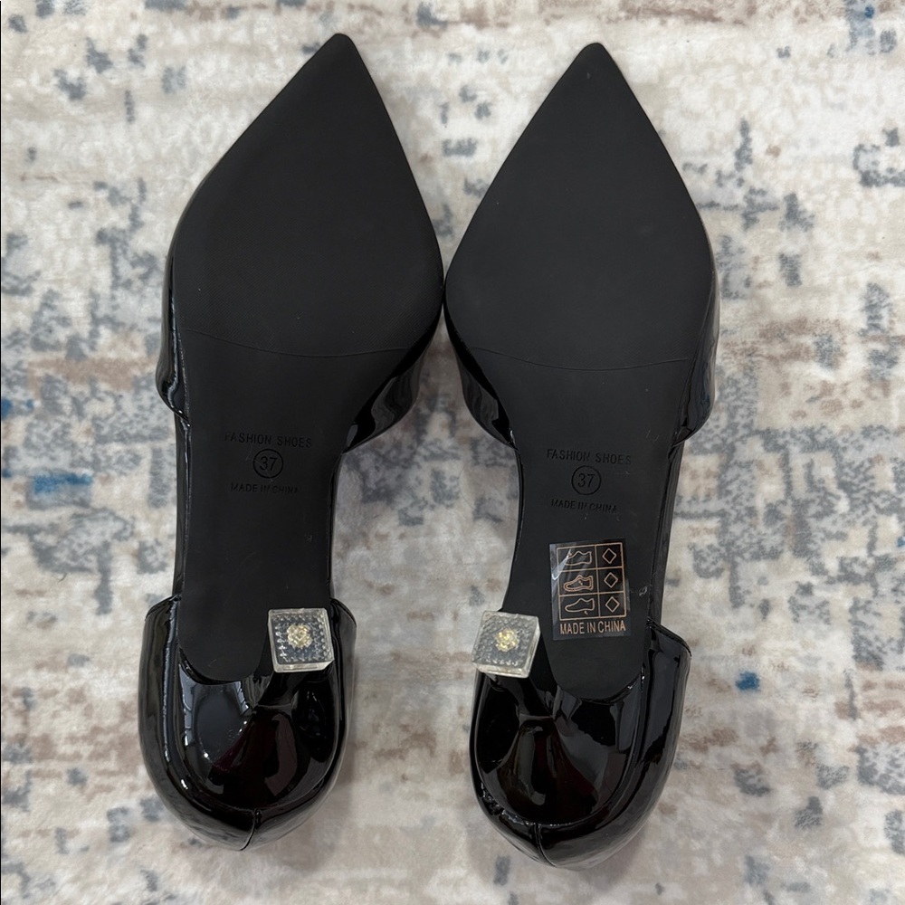 Black Women's Heels - Picture 7 of 7